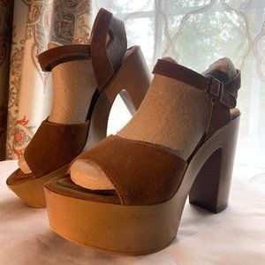 Steve Madden "Clique" Platform Sandal | Suede | Chestnut | Size: 8